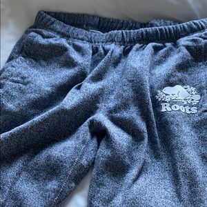 Roots og sweatpants